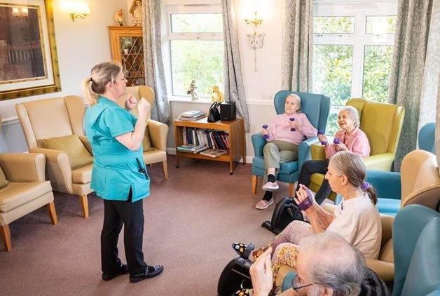 What is Love to Move? British Gymnastics’ dementia-friendly exercises