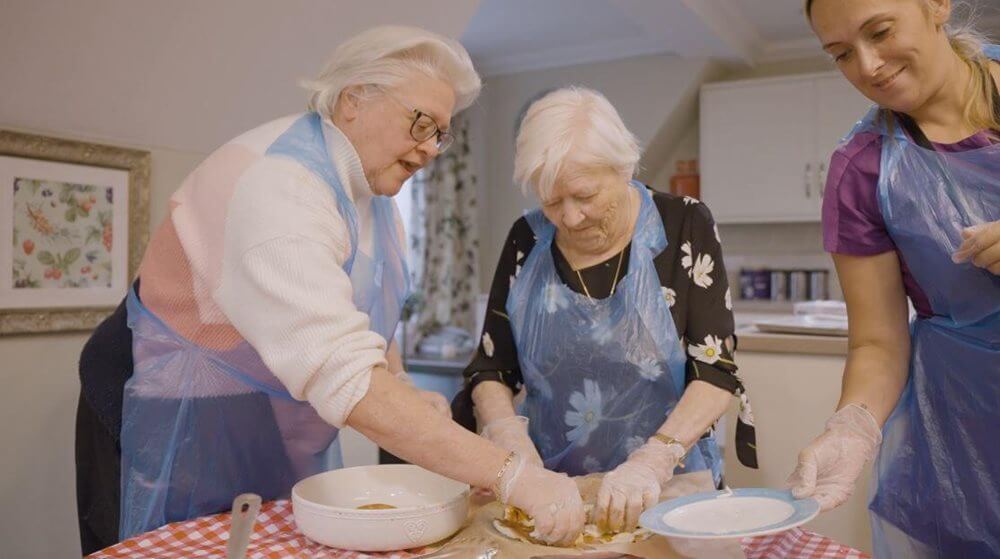 Relative's voices - A family atmosphere