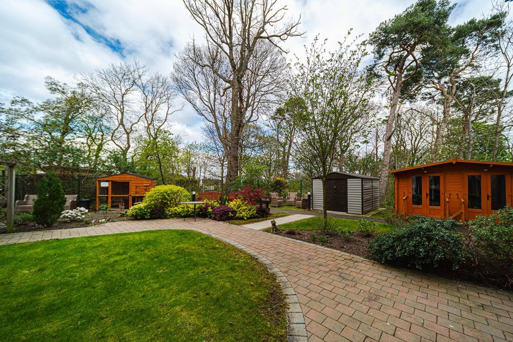 Cairdean House - Cairdean House garden