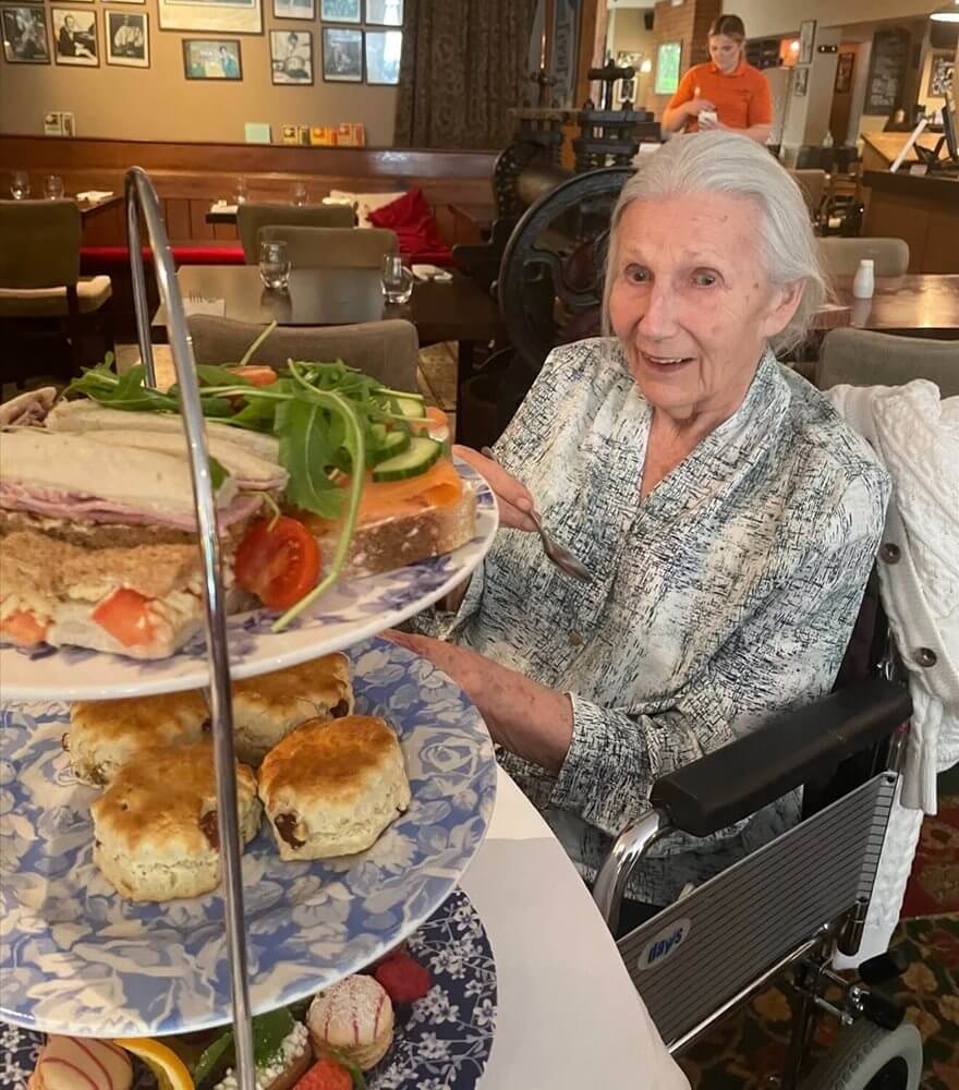 Carpathia Grange's team served up a dream come true for Delaine by helping her visit her favourite jazz club again. 