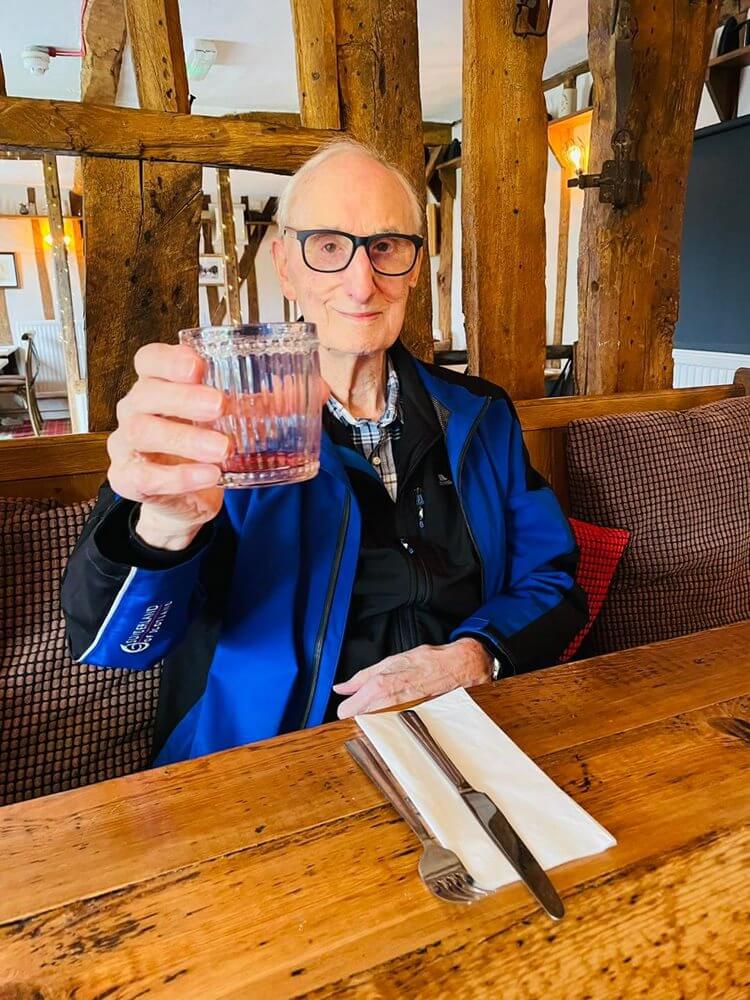 Cedrus House - Cedrus House resident in pub