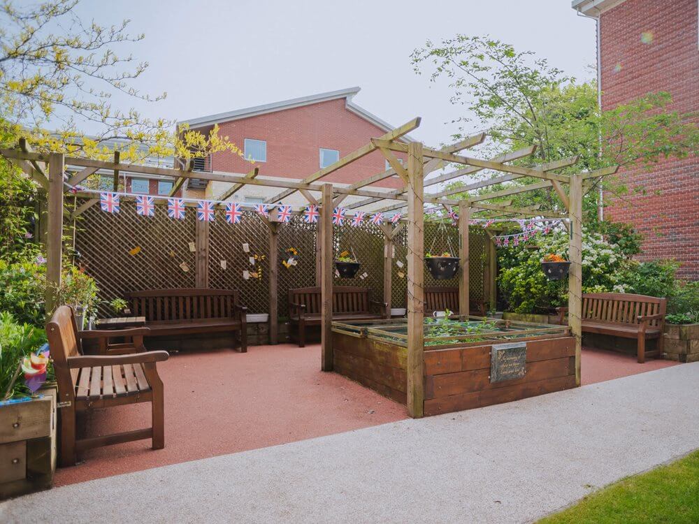 Chandler Court - Chandler Court EXT 3