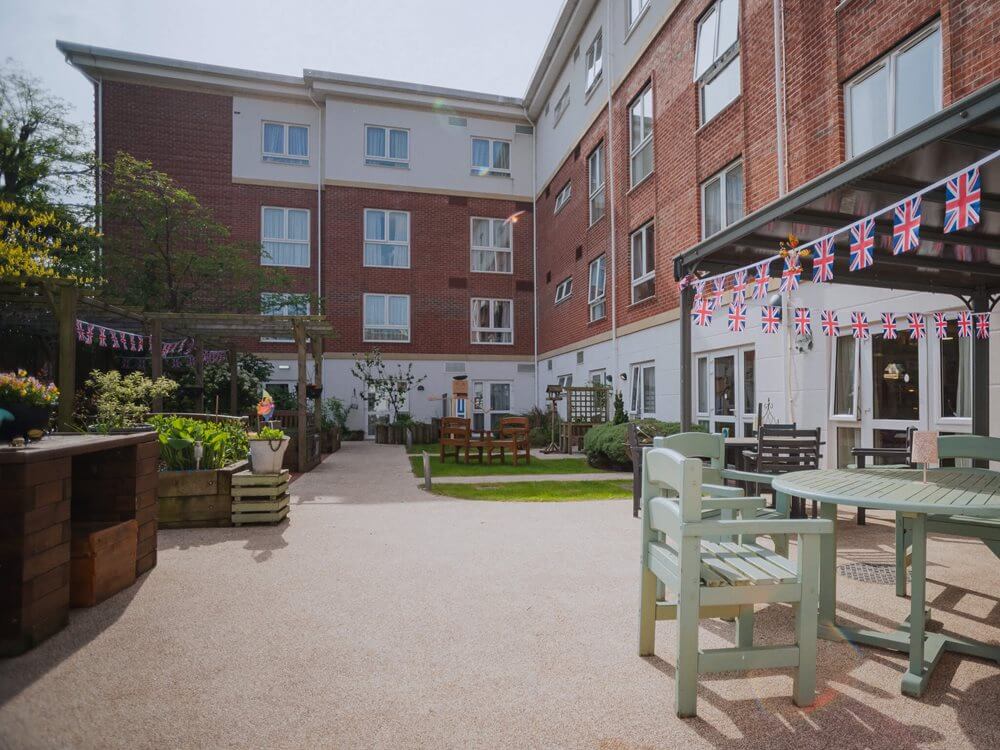 Chandler Court - Chandler Court EXT