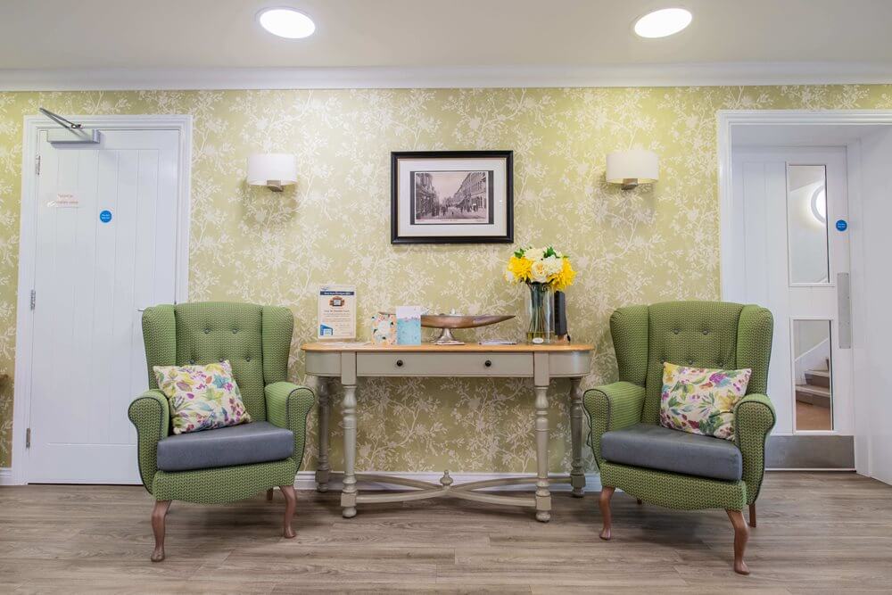 Chandler Court - chandler sitting area