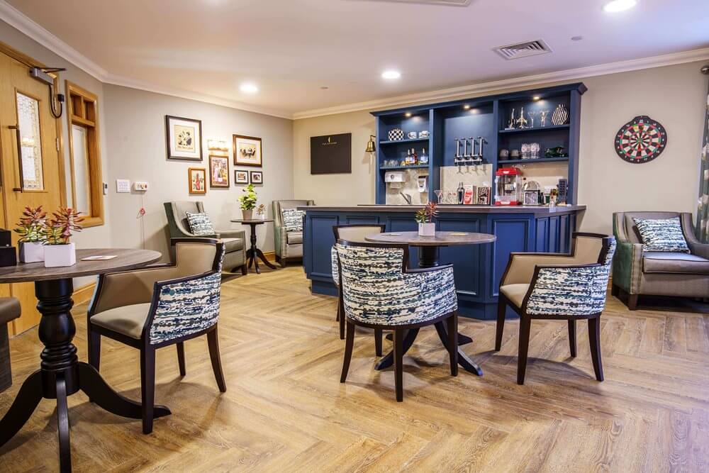 Chichester Grange - chichester bar area